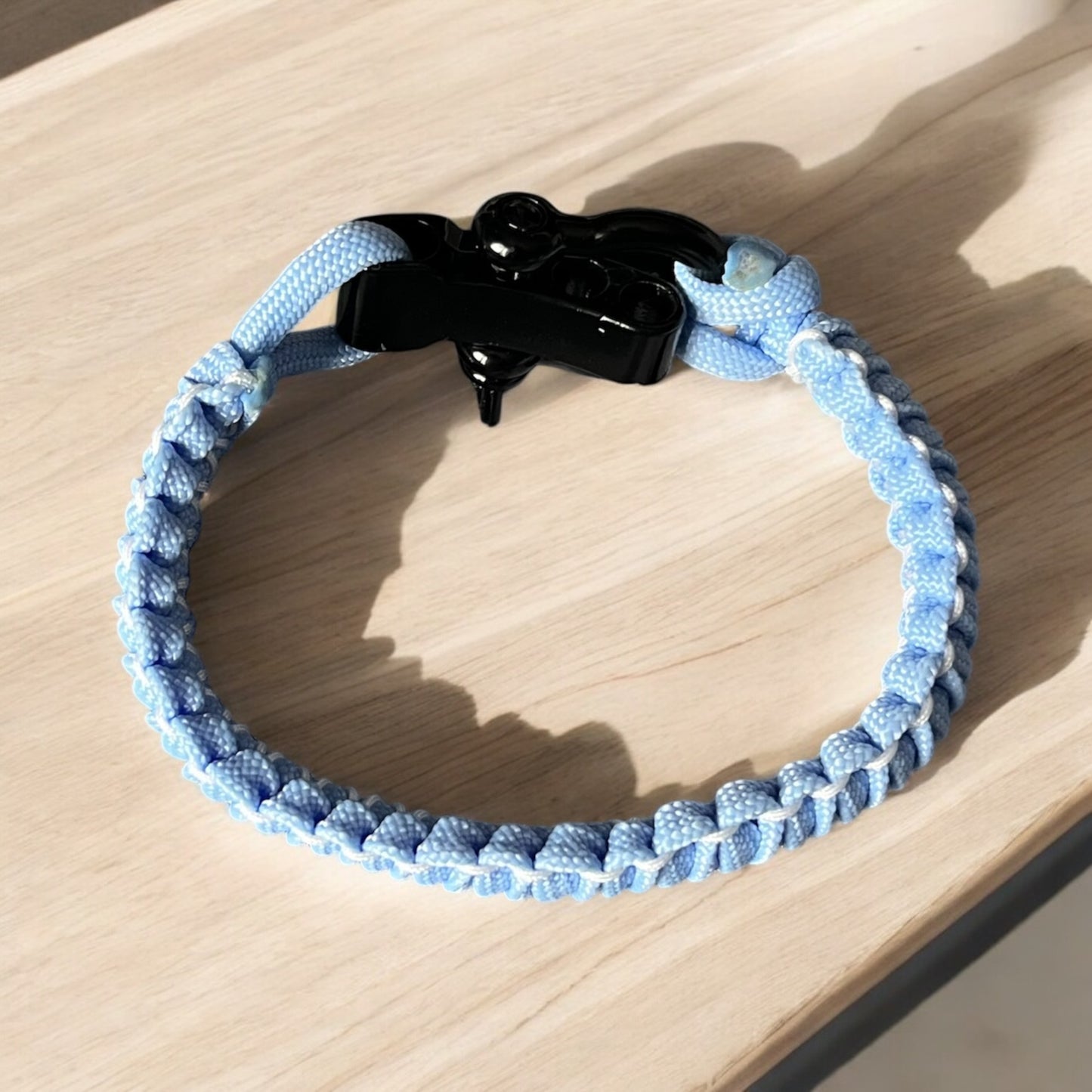 🌊 Bracelet « Horizon Calme » – Paracorde Bleu Ciel