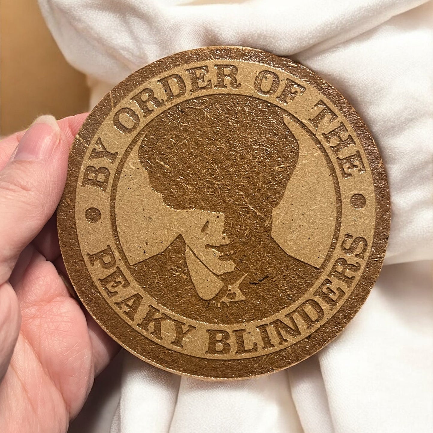Dessous de Verre – Visage Légendaire (inspiré de Peaky Blinders)