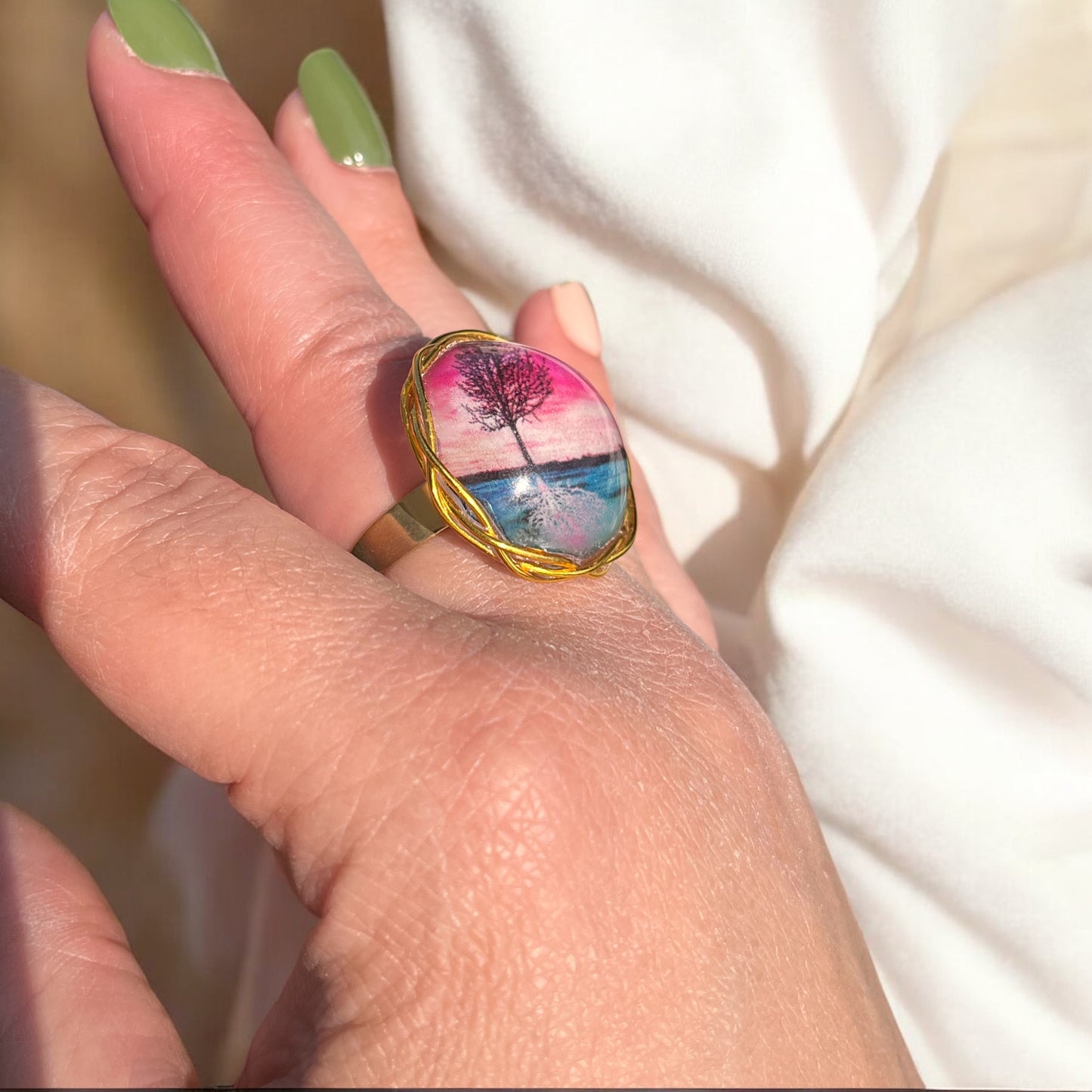 Bague « Racines d’Or » – Arbre de vie & fil doré tressé