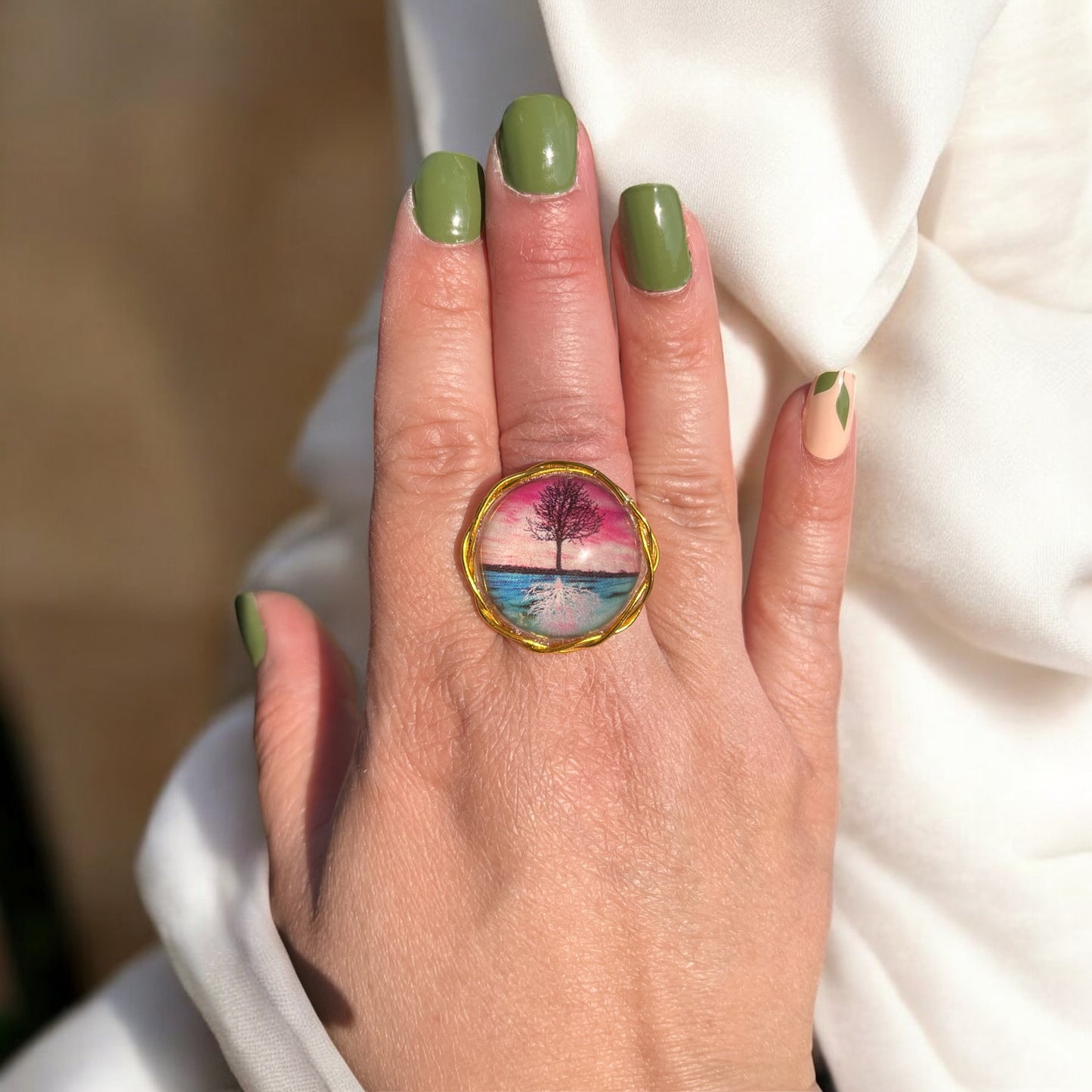 Bague « Racines d’Or » – Arbre de vie & fil doré tressé