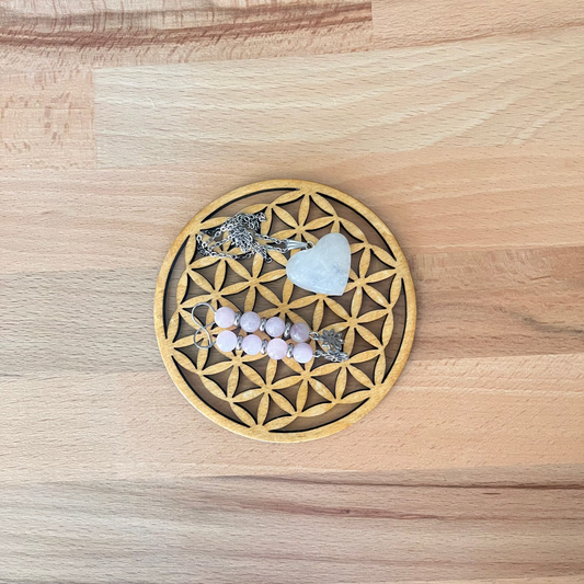 ✨ Fleur de vie en bois gravé – Pour recharger tes pierres et tes bijoux avec intention