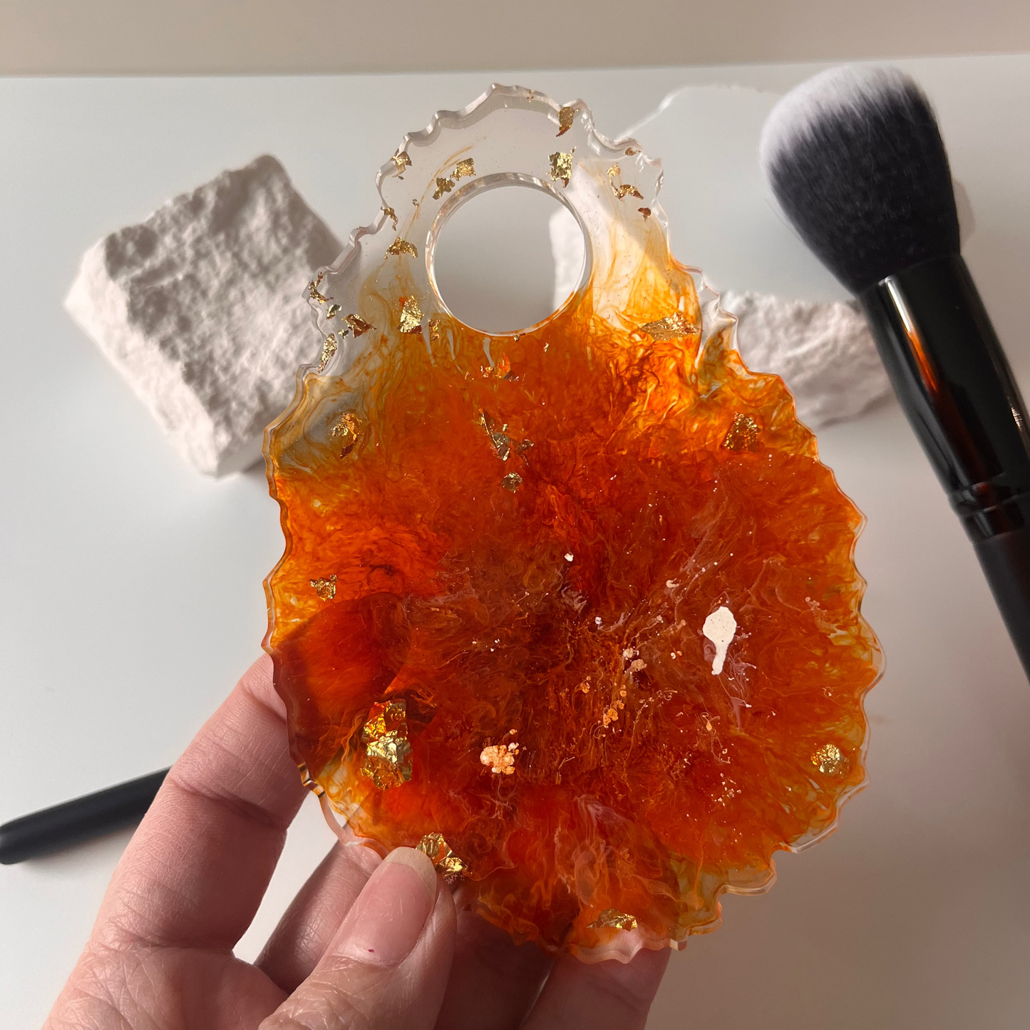 Palette en résine pour fond de teint – mélange et application