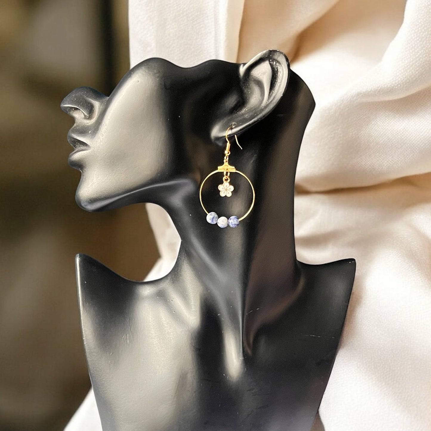 Créoles Sodalite & Fleur Blanche (2)